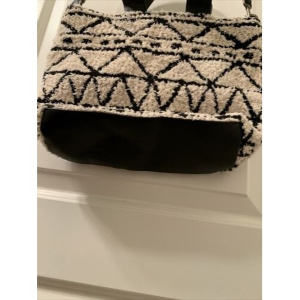 Universal Thread Print Shoulder Bag Crossbody Pur… - image 5